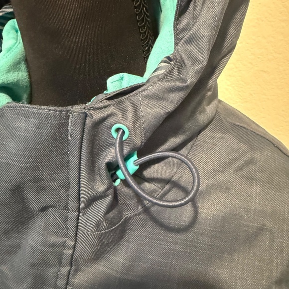 Women's Ski/Snowboard paints and Jacket (Like New) - Picture 5 of 16